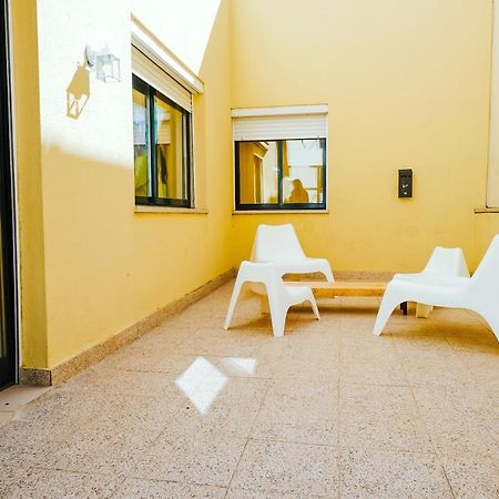 Help Yourself Hostels - Restelo Lissabon Buitenkant foto