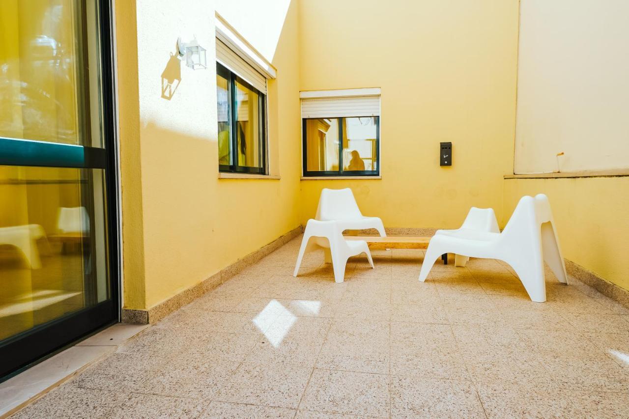 Help Yourself Hostels - Restelo Lissabon Buitenkant foto