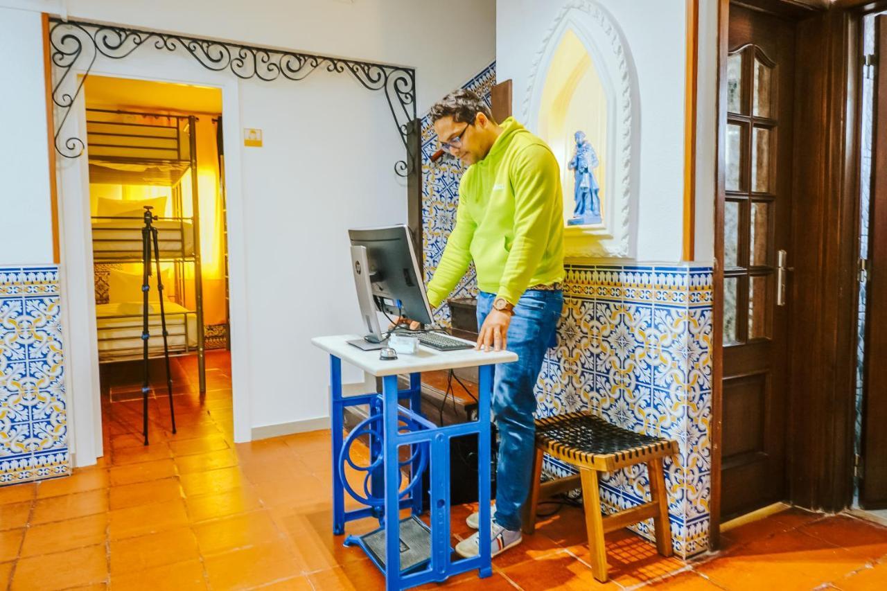 Help Yourself Hostels - Restelo Lissabon Buitenkant foto