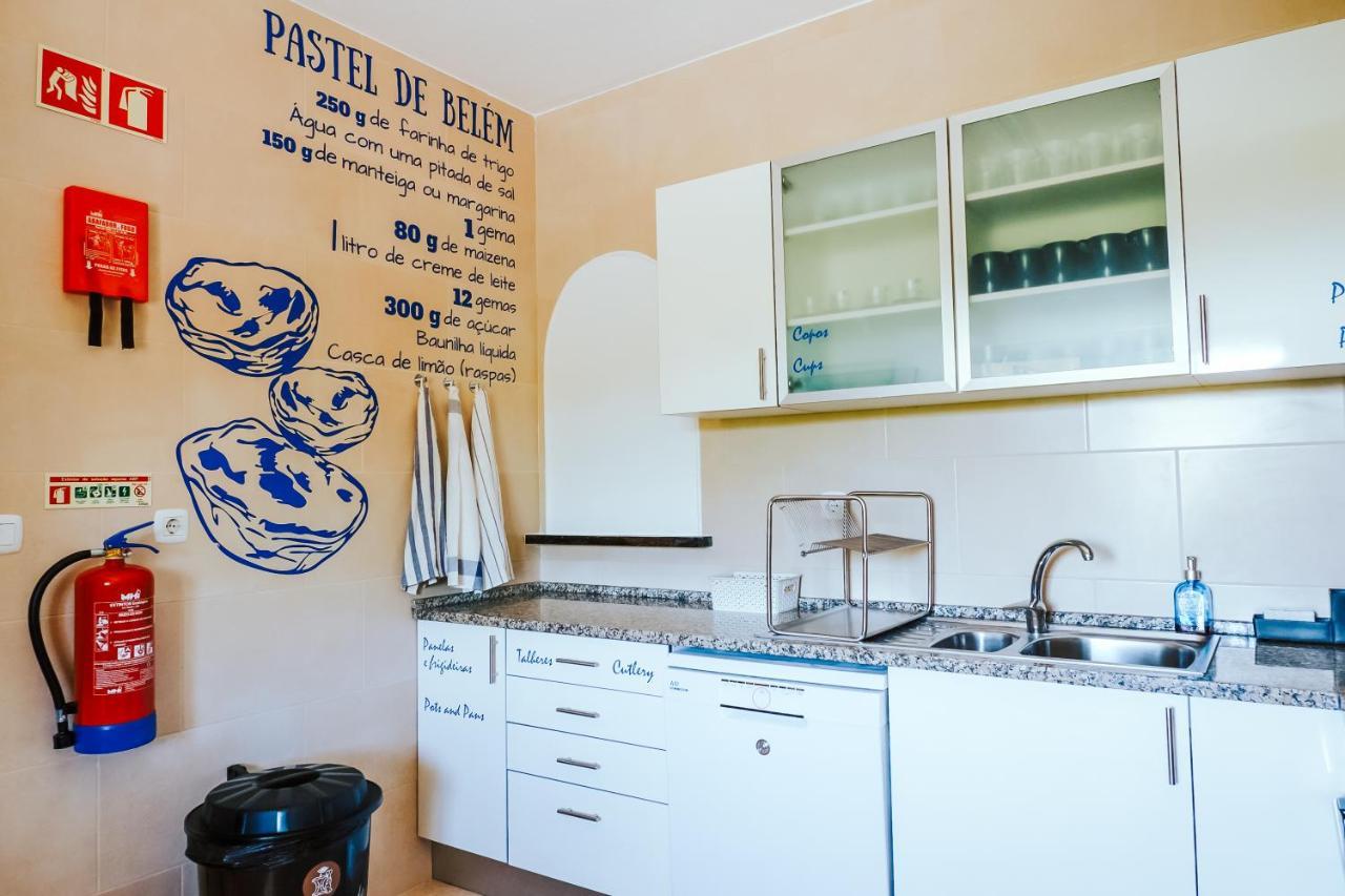 Help Yourself Hostels - Restelo Lissabon Buitenkant foto