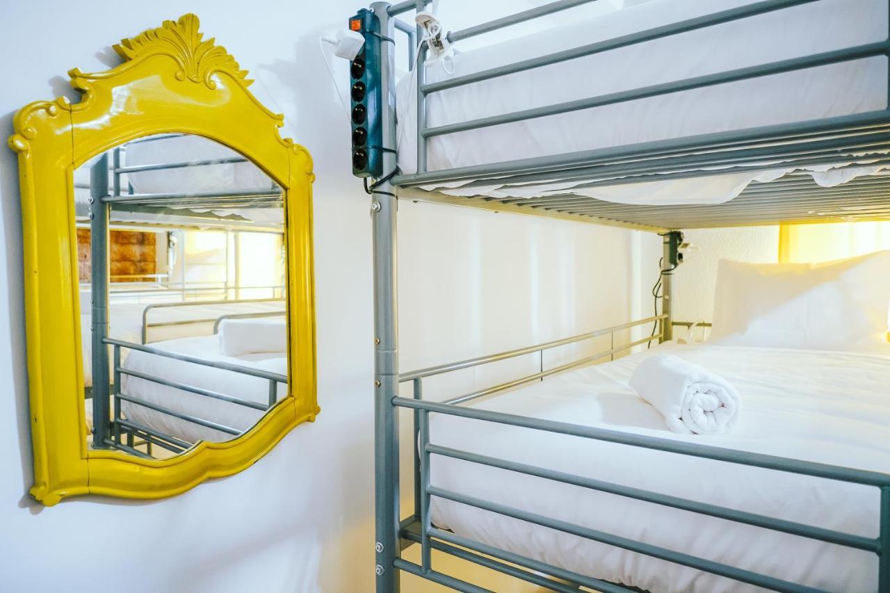 Help Yourself Hostels - Restelo Lissabon Buitenkant foto
