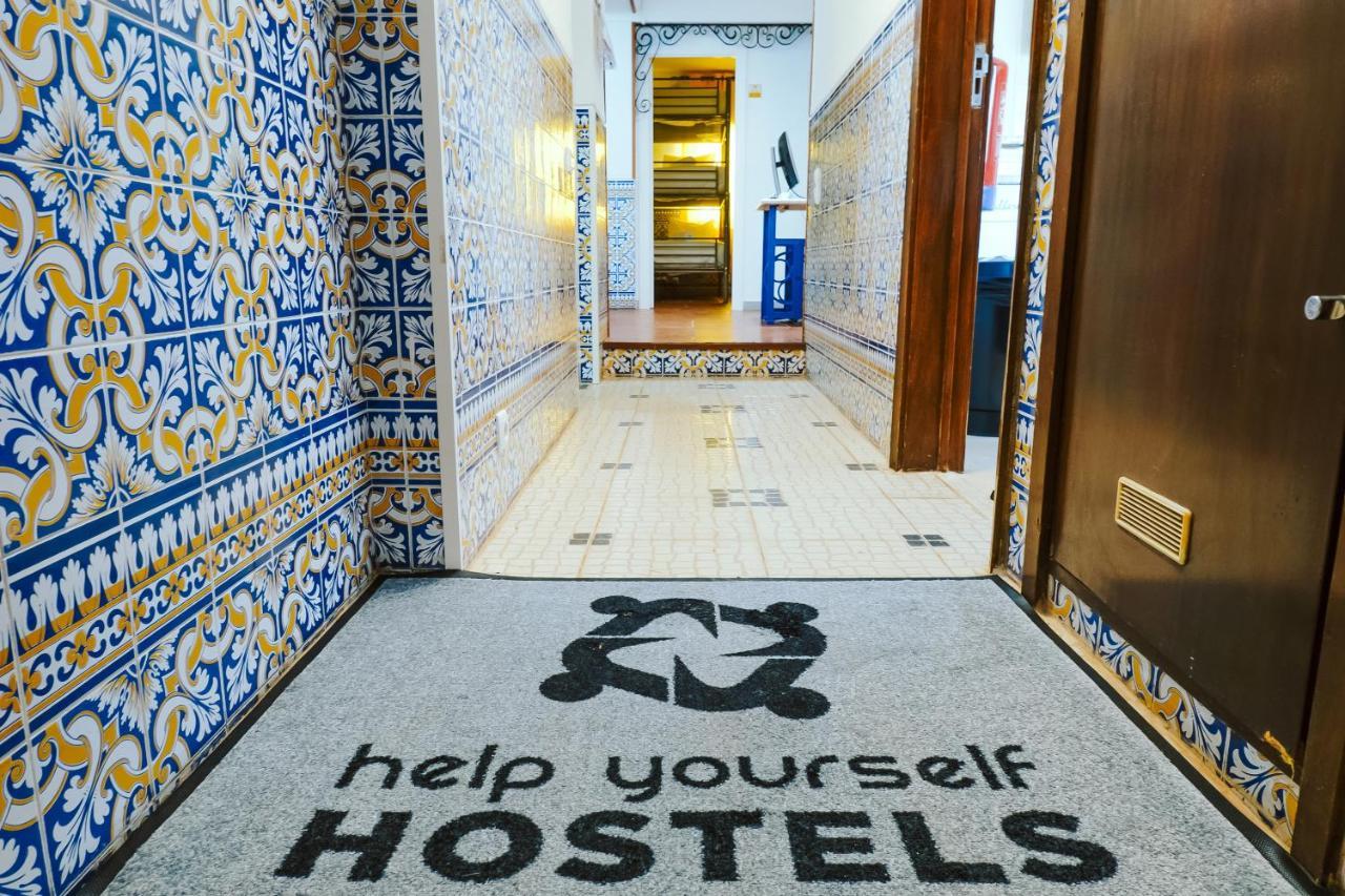 Help Yourself Hostels - Restelo Lissabon Buitenkant foto
